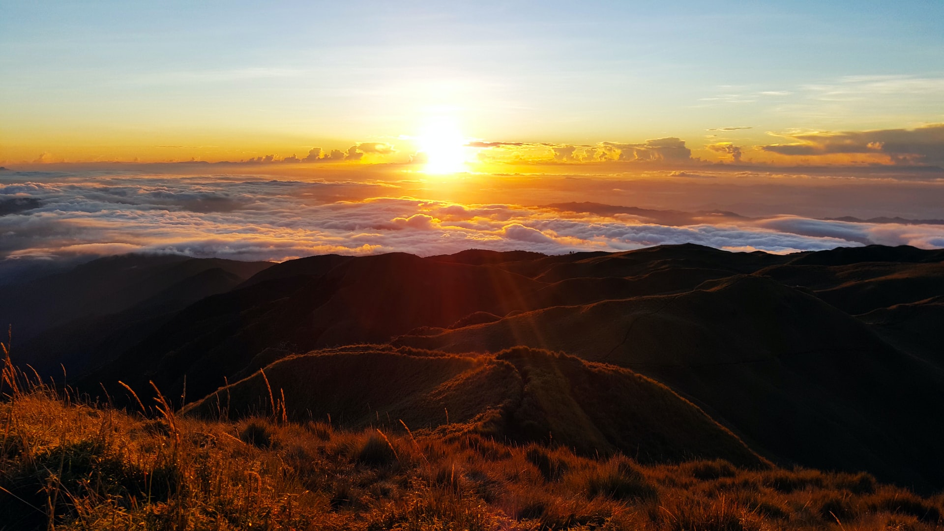 5 Highest Mountains In Luzon That Are Worth Trekking Pinned PH   Ronald Ladines NNRUu GNNoE Unsplash 