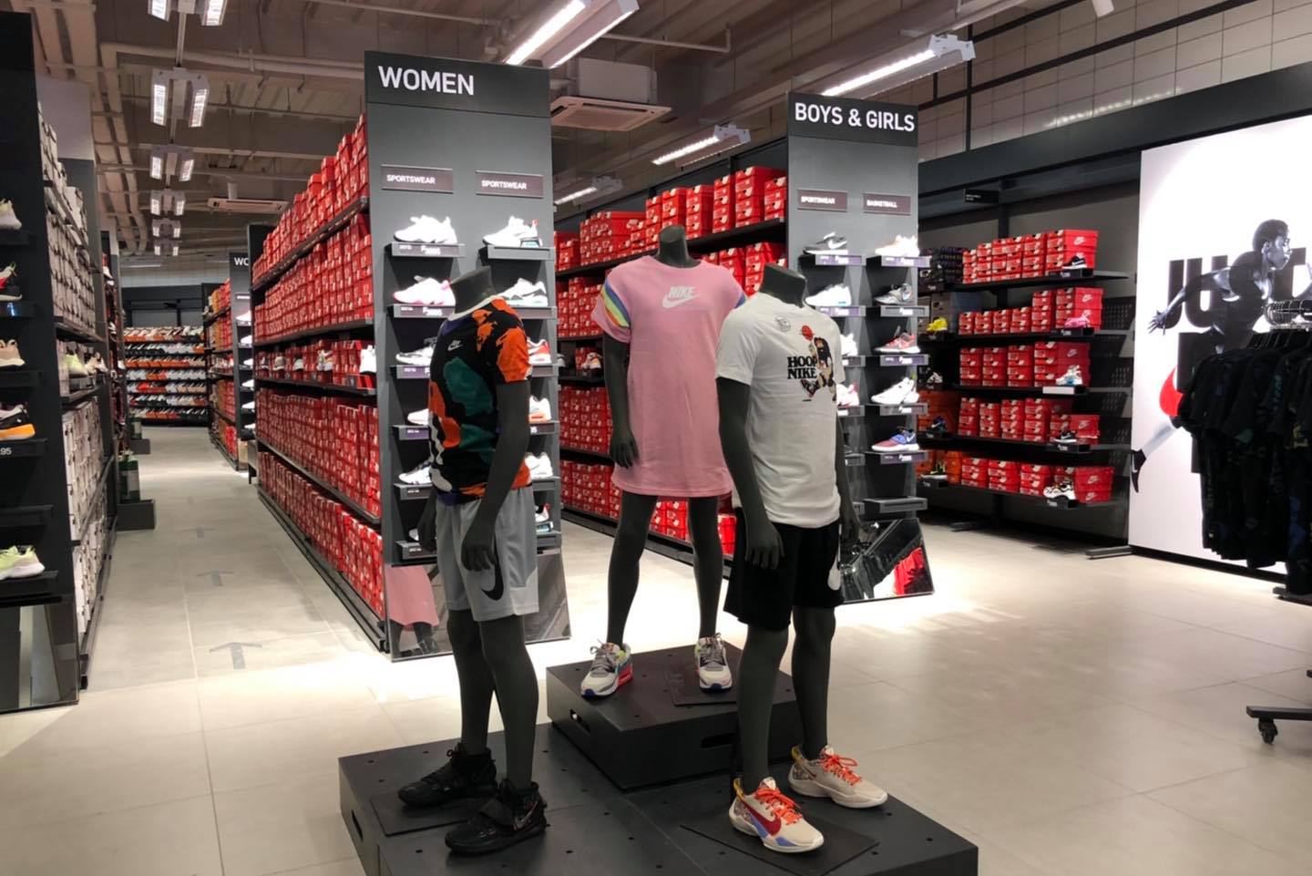 Nike’s biggest factory store just opened today. See what's inside. Pinned.PH